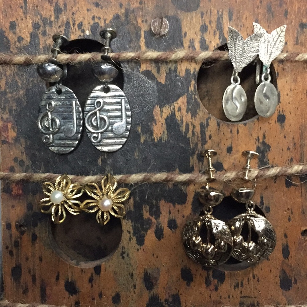 Vintage lot of screw on earrings 1950's